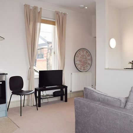 Stylish Light-Filled 1 Bedroom Flat In Hammersmith Londýn Exteriér fotografie
