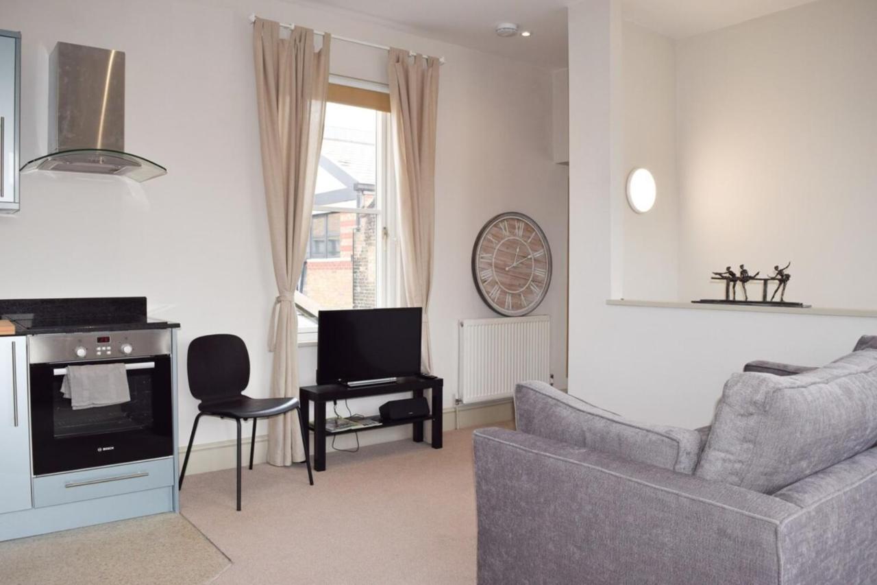 Stylish Light-Filled 1 Bedroom Flat In Hammersmith Londýn Exteriér fotografie